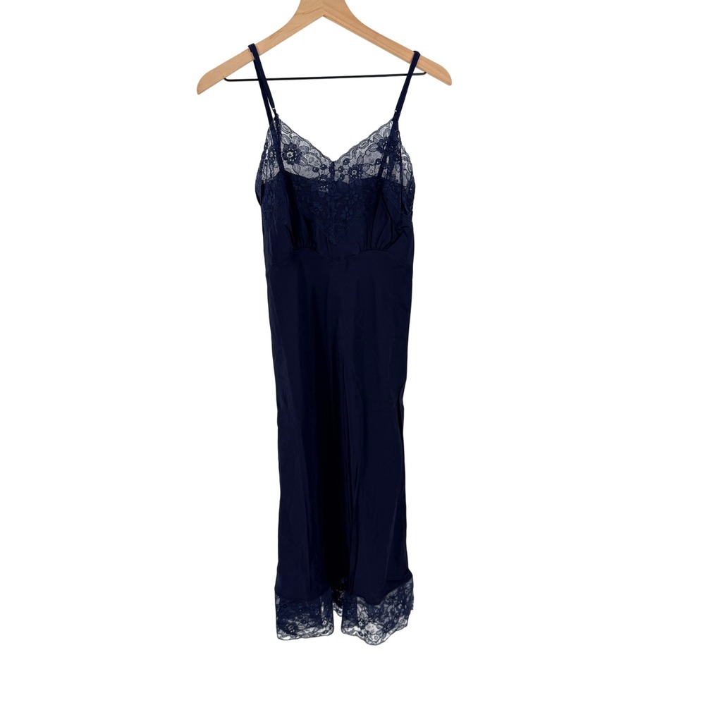 Vintage Full Slip Navy Blue Lace Trim Chemise Size Small 34‎ Coquette Romantic